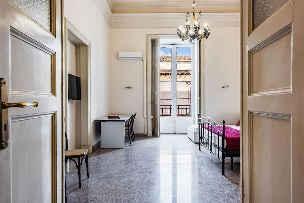 Una Piccola Luna - Sicilian Mood Collection Catania Apartment